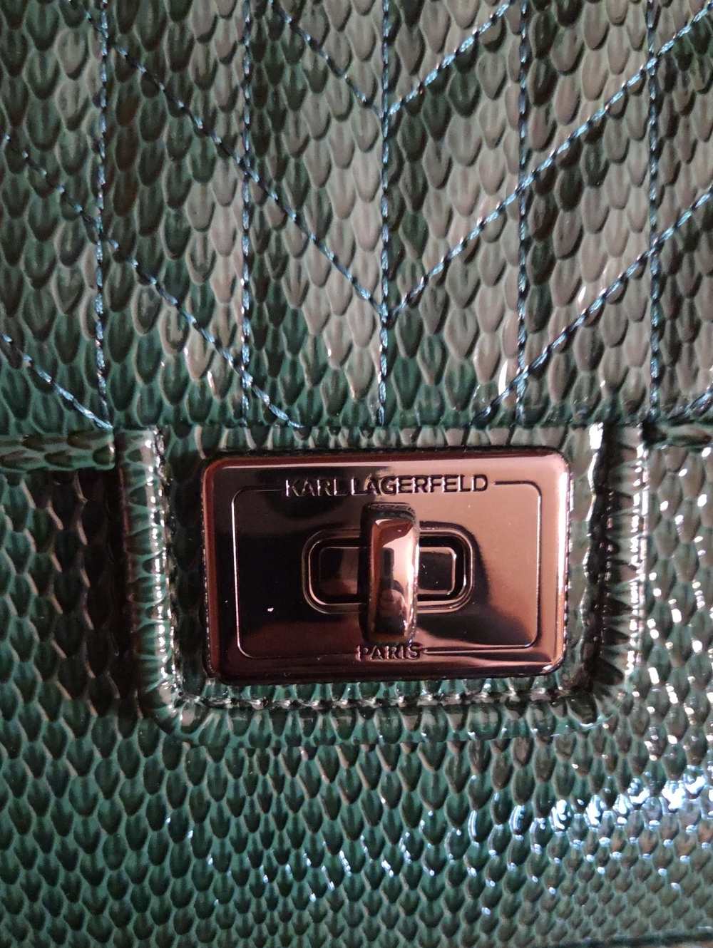 Karl Lagerfeld Paris Agyness Quilted Shoulder Bag NWT - Picture 14 of 16
